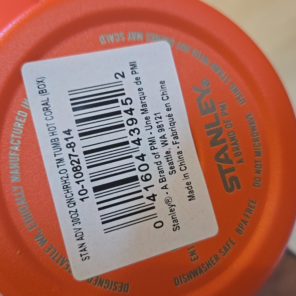 New Stanley Quencher H2.0 30 Oz Hot Coral Tumbler - Picture 5 of 7